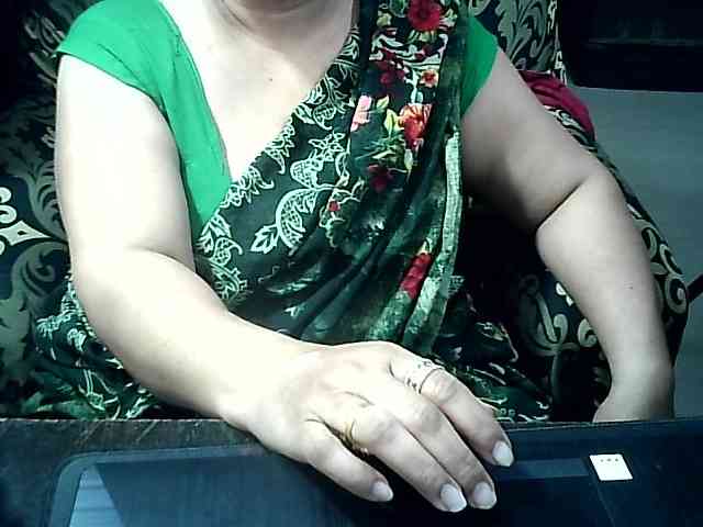Indianbhabhimilf40 webcam