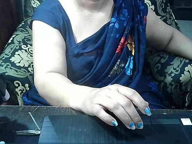 Indianbhabhimilf40 webcam