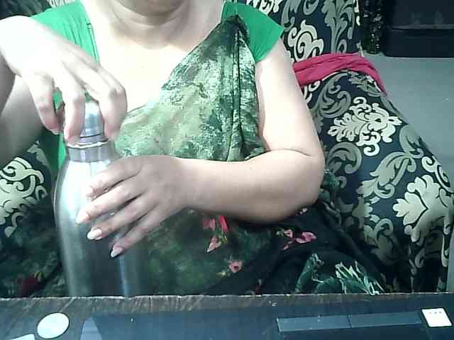Indianbhabhimilf40 webcam