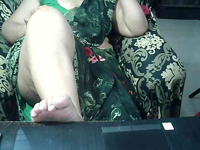 Indianbhabhimilf40 webcam