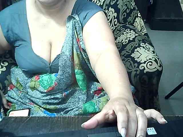 Indianbhabhimilf40 webcam