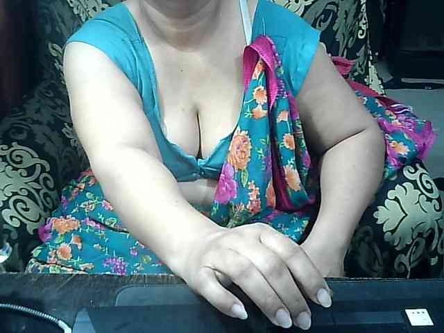 Indianbhabhimilf40 webcam