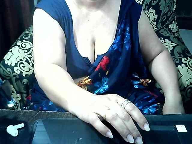 Indianbhabhimilf40 webcam