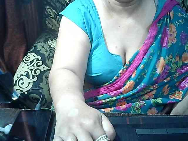 Indianbhabhimilf40 webcam