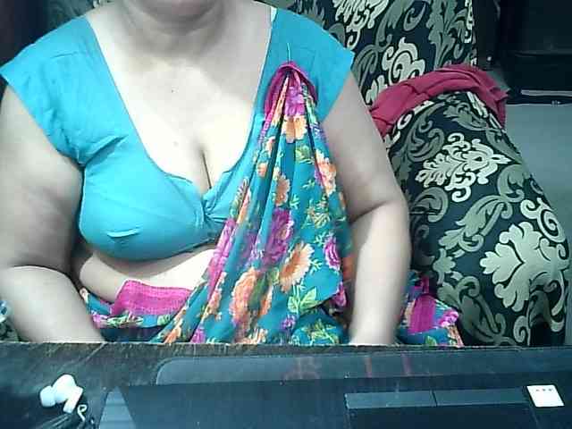 Indianbhabhimilf40 webcam