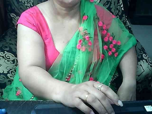Indianbhabhimilf40 webcam