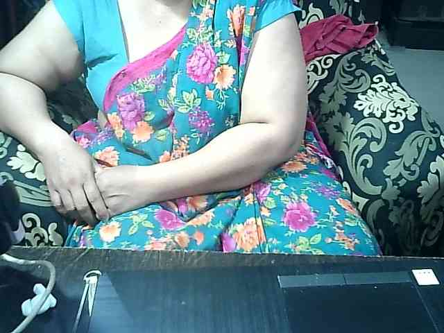 Indianbhabhimilf40 webcam
