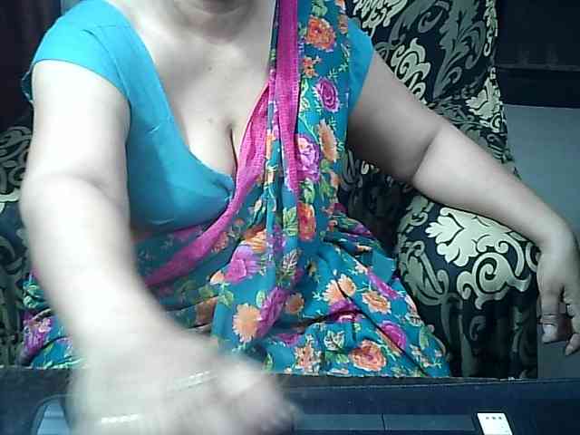 Indianbhabhimilf40 webcam