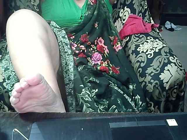 Indianbhabhimilf40 webcam