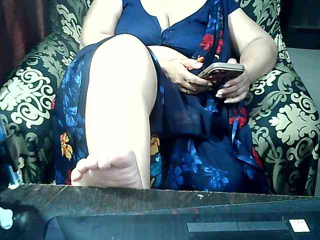 Indianbhabhimilf40 webcam