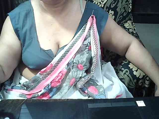 Indianbhabhimilf40 webcam