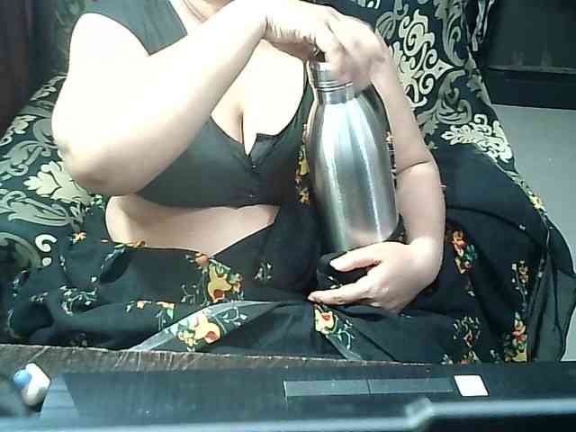 Indianbhabhimilf40 webcam
