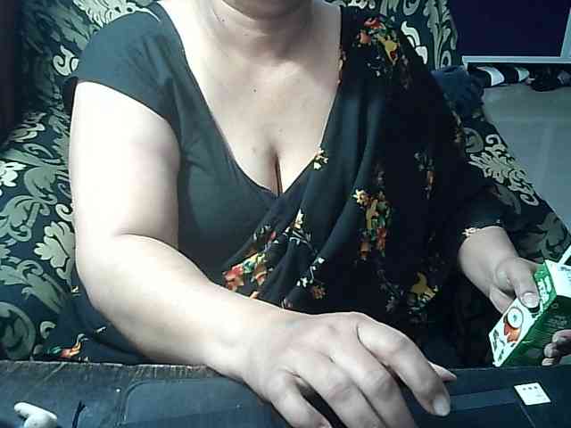 Indianbhabhimilf40 webcam
