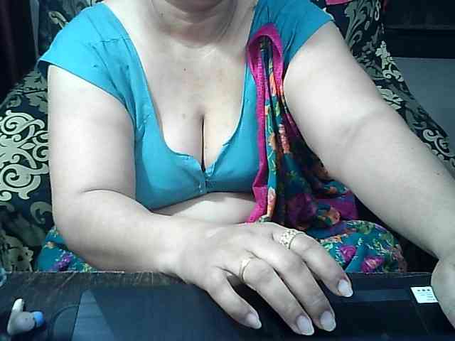 Indianbhabhimilf40 webcam
