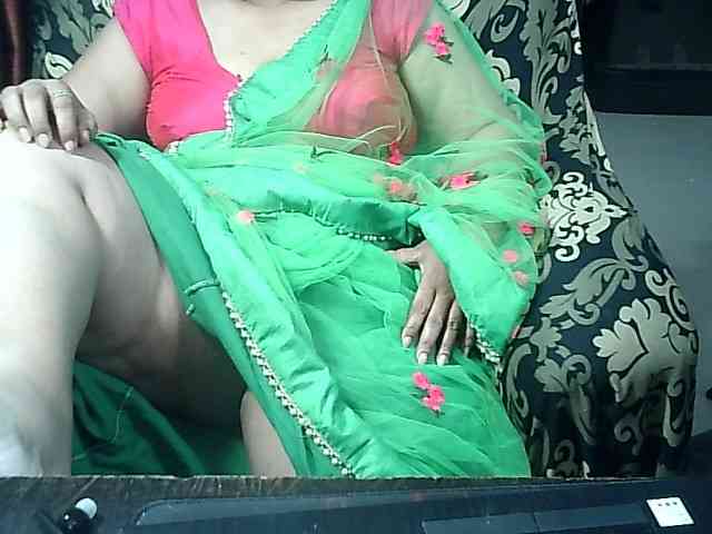 Indianbhabhimilf40 webcam