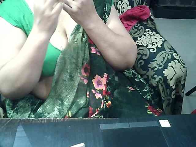 Indianbhabhimilf40 webcam