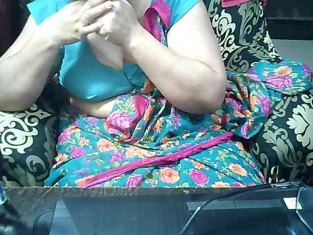 Indianbhabhimilf40 webcam