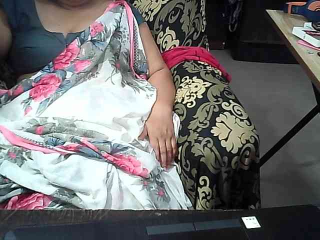 Indianbhabhimilf40 webcam