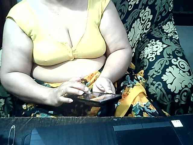Indianbhabhimilf40 webcam