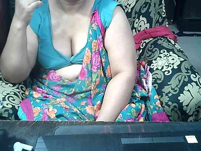 Indianbhabhimilf40 webcam
