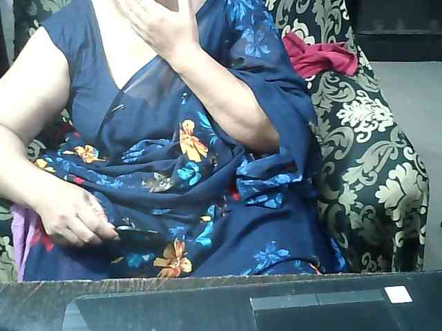 Indianbhabhimilf40 webcam