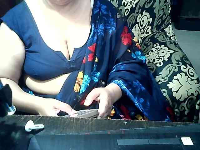 Indianbhabhimilf40 webcam