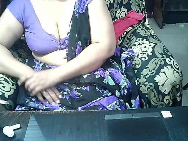 Indianbhabhimilf40 webcam