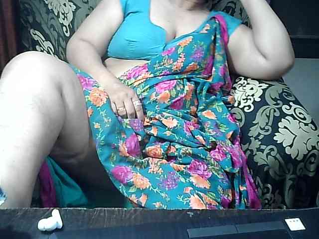 Indianbhabhimilf40 webcam