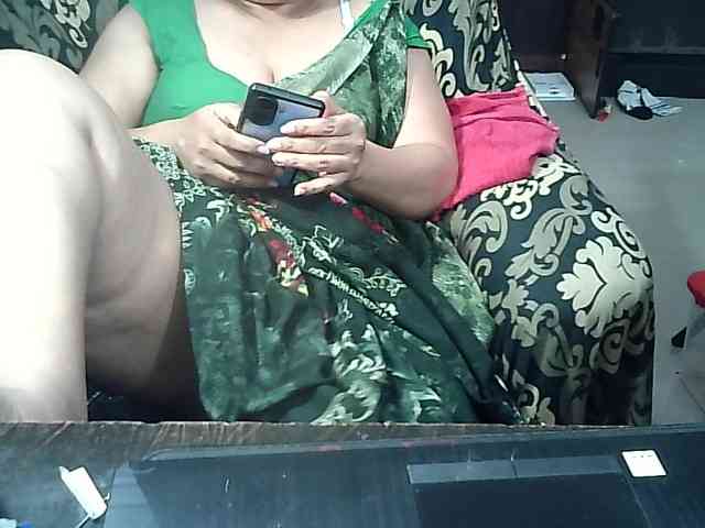 Indianbhabhimilf40 webcam