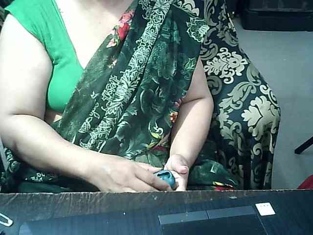Indianbhabhimilf40 webcam