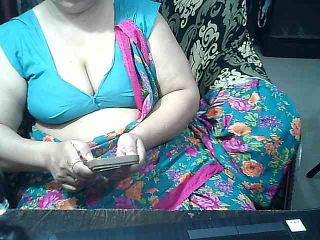 Indianbhabhimilf40 webcam