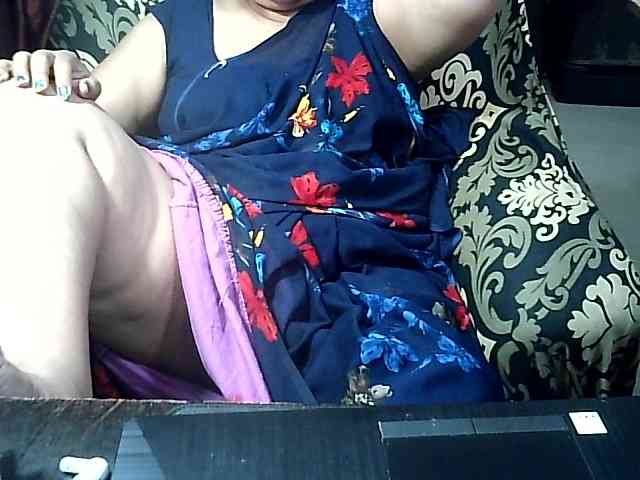 Model: Indianbhabhimilf40
