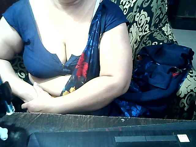 Indianbhabhimilf40 webcam