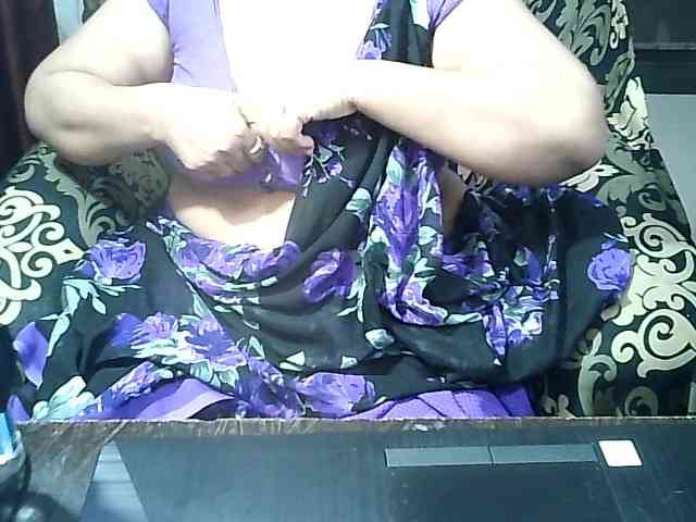 Indianbhabhimilf40 webcam