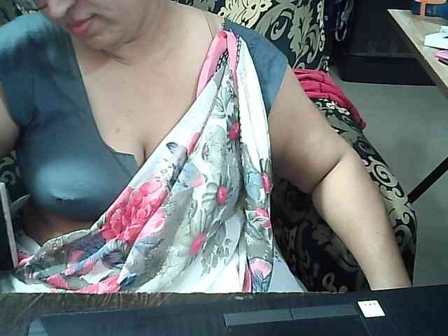 Indianbhabhimilf40 webcam