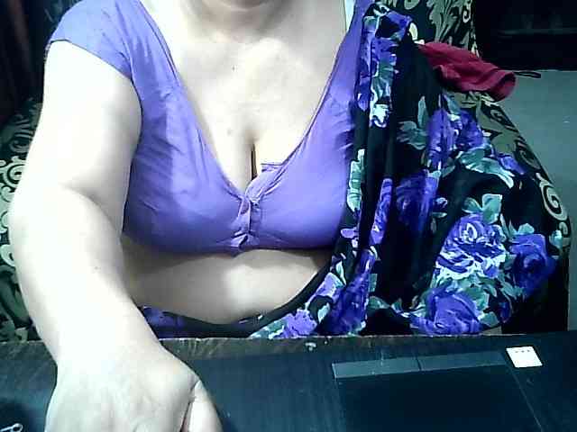 Indianbhabhimilf40 webcam