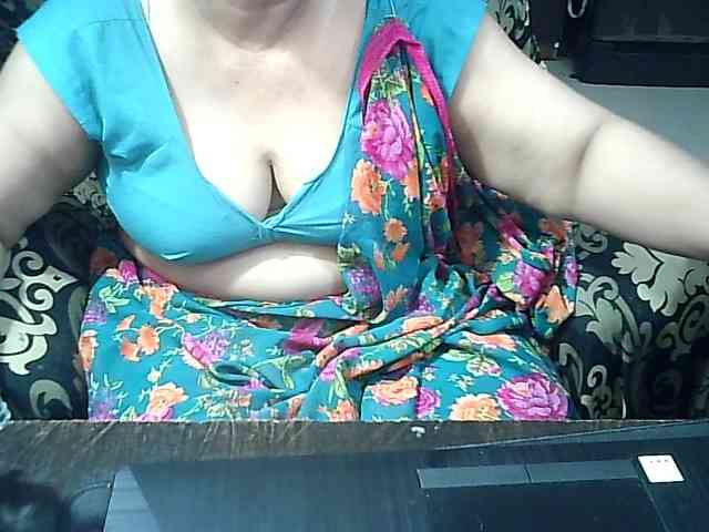 Indianbhabhimilf40 webcam