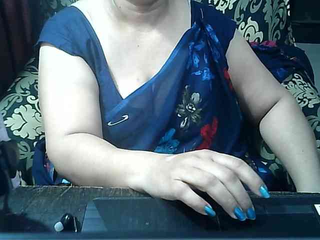 Indianbhabhimilf40 webcam