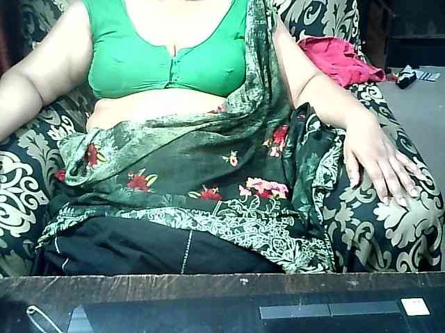Indianbhabhimilf40 webcam