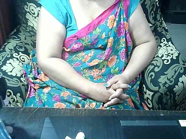 Indianbhabhimilf40 webcam