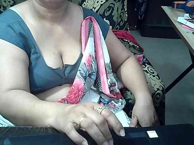 Indianbhabhimilf40 webcam