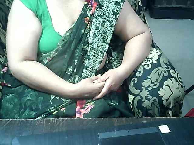 Indianbhabhimilf40 webcam