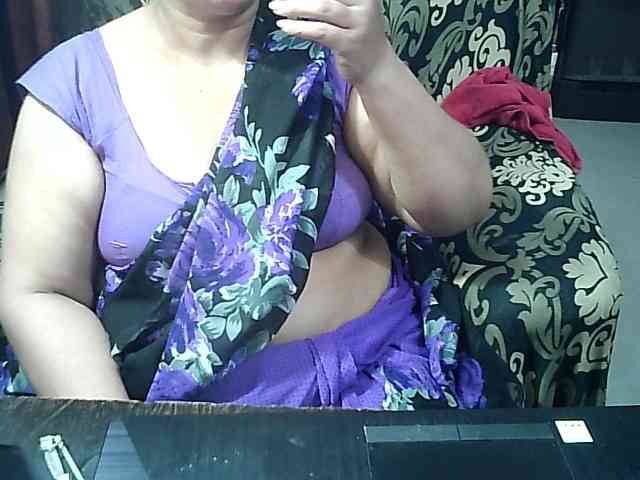 Indianbhabhimilf40 webcam