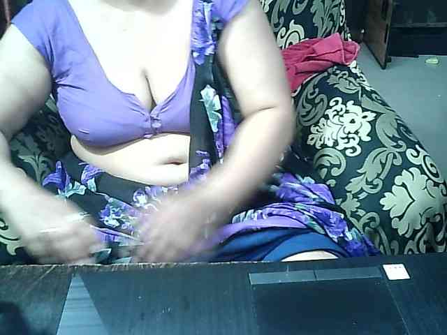 Indianbhabhimilf40 webcam