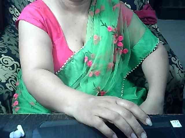 Indianbhabhimilf40 webcam