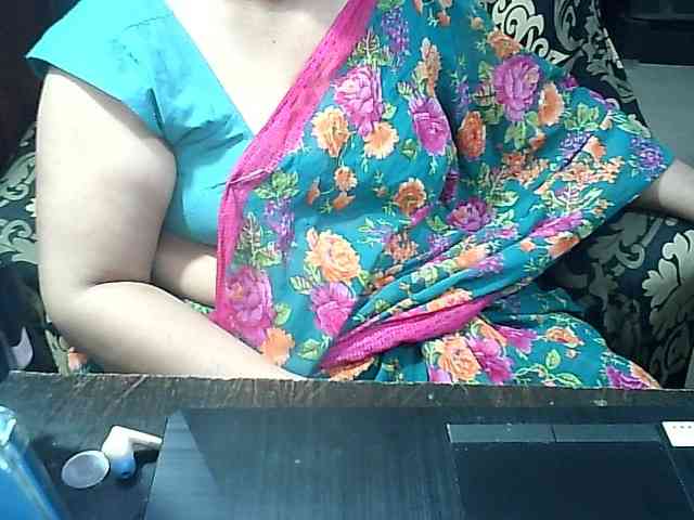 Indianbhabhimilf40 webcam