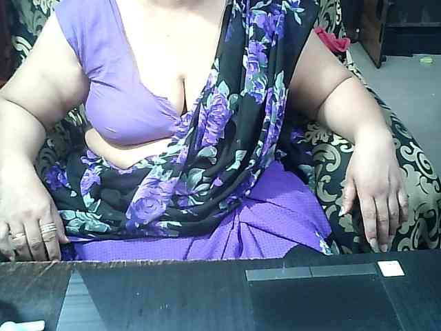 Indianbhabhimilf40 webcam