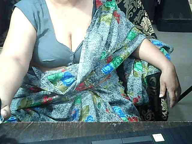Indianbhabhimilf40 webcam