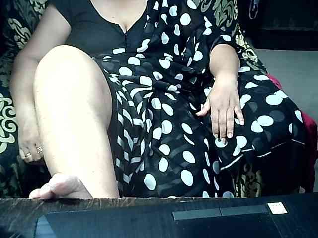 Indianbhabhimilf40 webcam