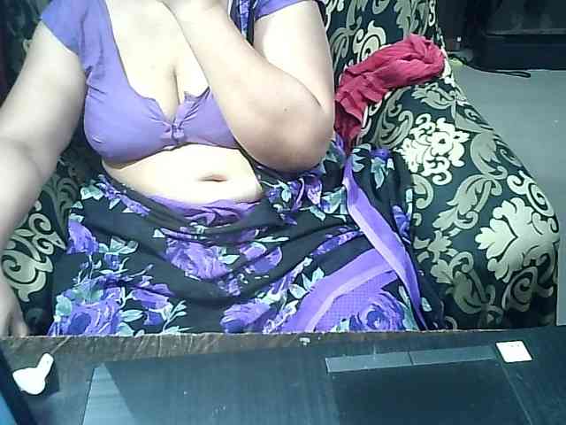 Indianbhabhimilf40 webcam